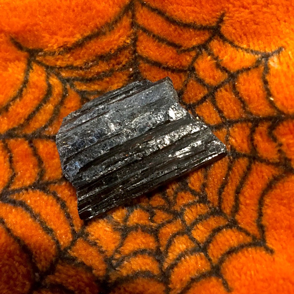 NEW🔮Black Tourmaline crystal, small in size, black in color.